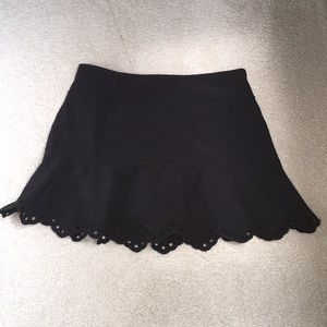 Vineyard Vines Black performance skirt